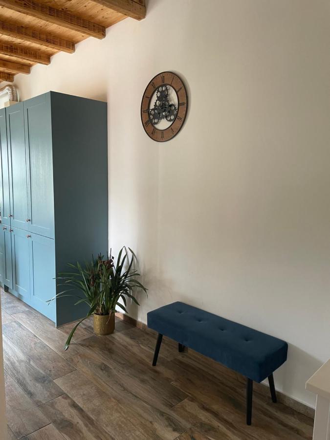 Penthouse Damjan Apartment Banjol Exterior photo